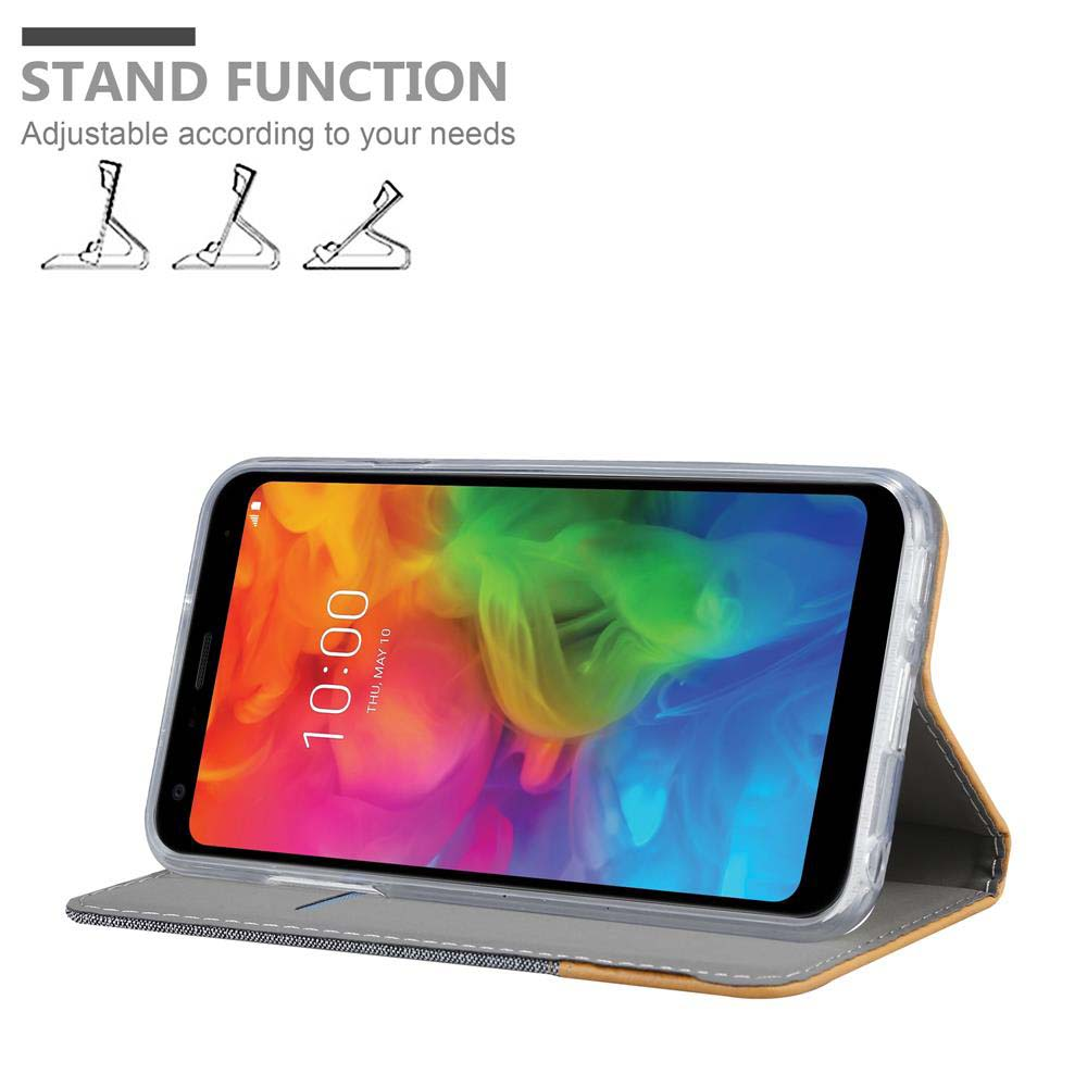 Smartphone in custodia marrone, visualizzato in funzione stand. Mostrati più angoli.