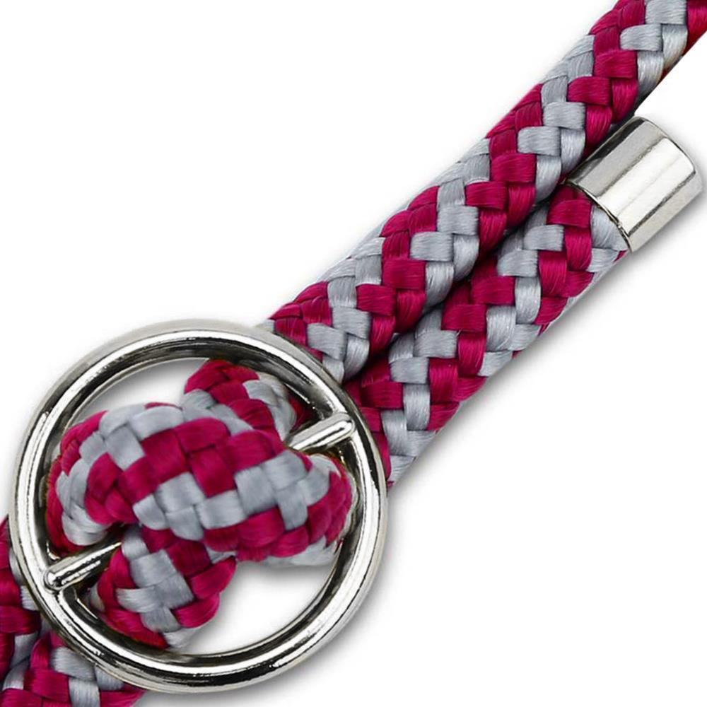 Un cordone intrecciato rosa e grigio con anello e chiusura metallici.