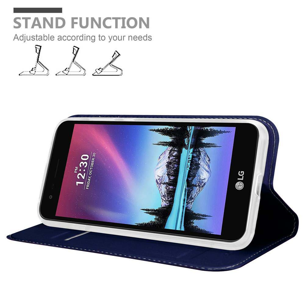 Uno smartphone LG in una custodia blu che funge da supporto.