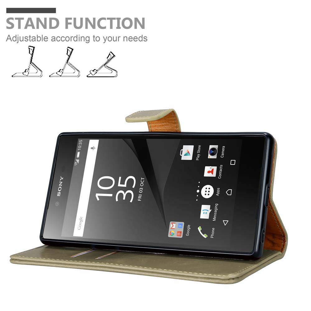 Telefono Sony in custodia color cuoio, mostra funzione stand e icone.
