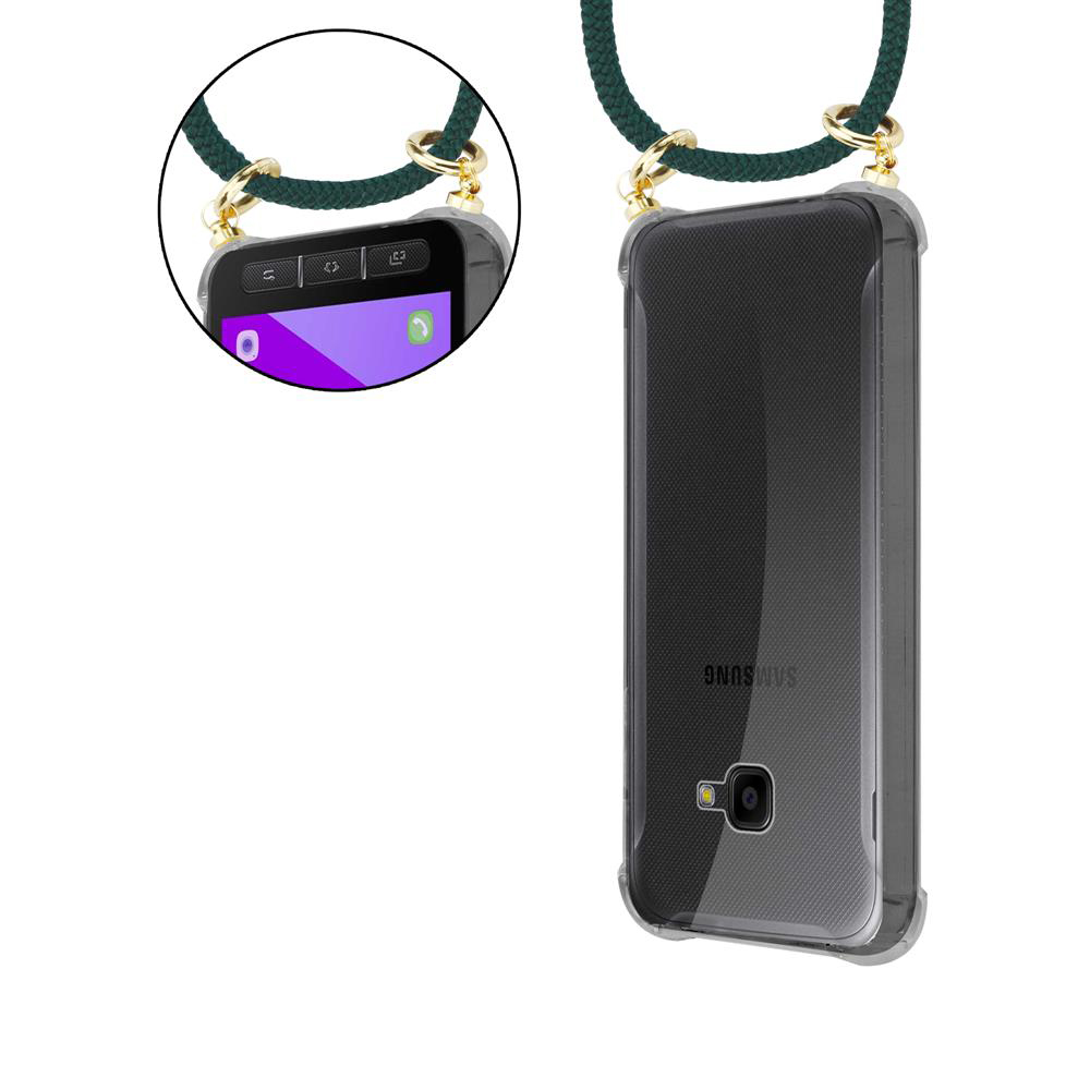 Un telefono Samsung in una custodia trasparente con cordino verde.