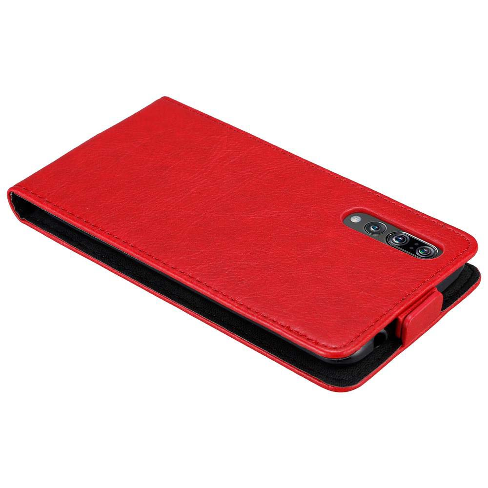 Funda roja de cuero para smartphone, con recorte de cámara.