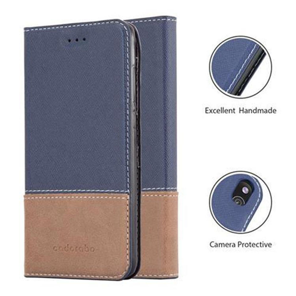 Funda tipo libro azul y tostado para teléfono con costuras blancas. Muestra protección de cámara.
