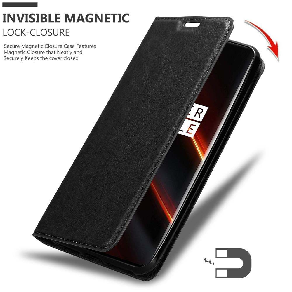 Schwarzes Handyhülle mit magnetischem Verschluss, das sich öffnet.