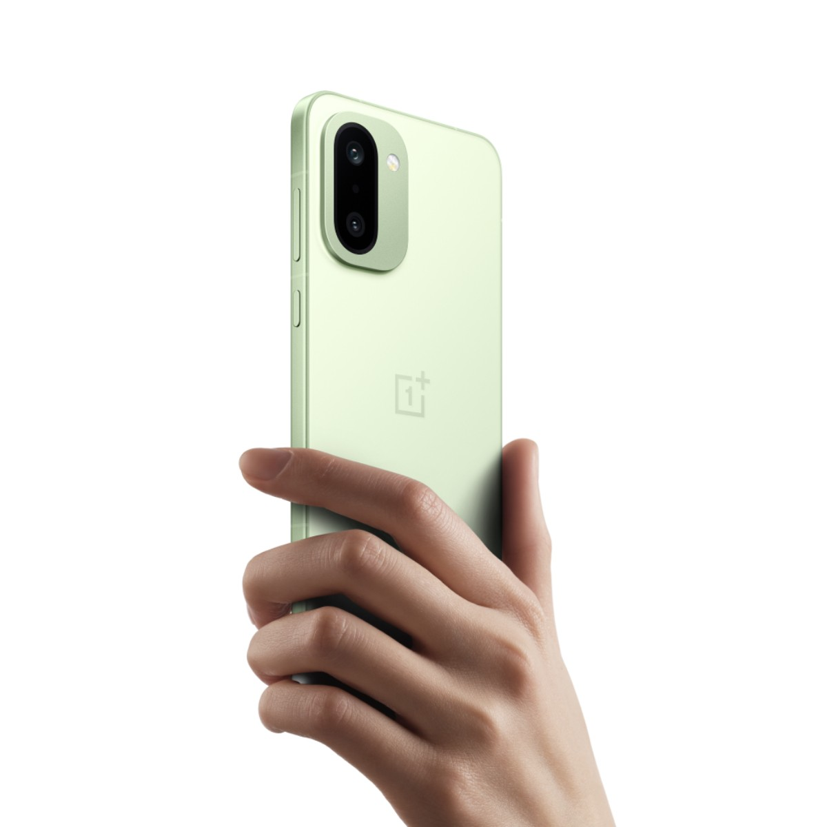 Eine Hand hält ein hellgrünes Smartphone mit zwei Kameras.