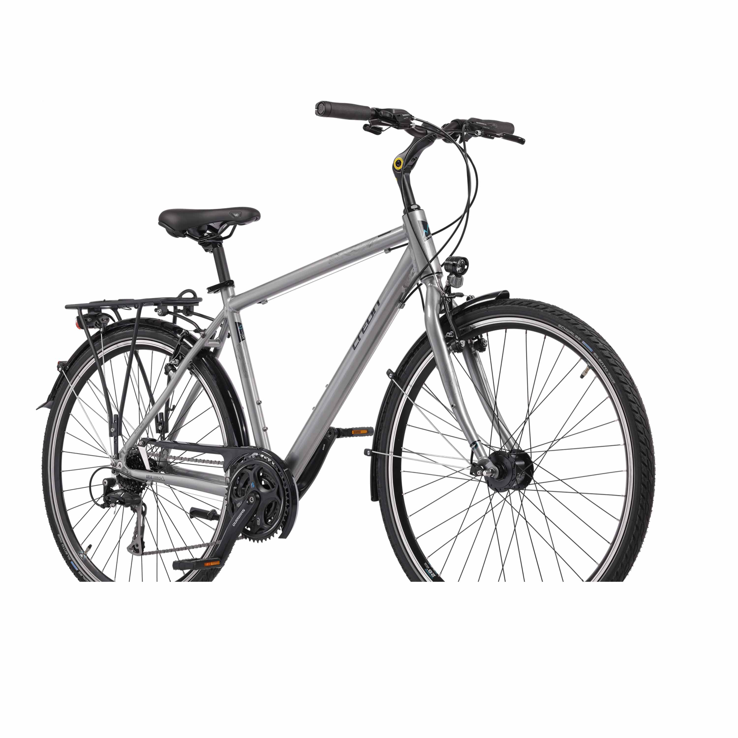 Ein silbernes Herrenfahrrad mit Gepäckträger und Schutzblechen.