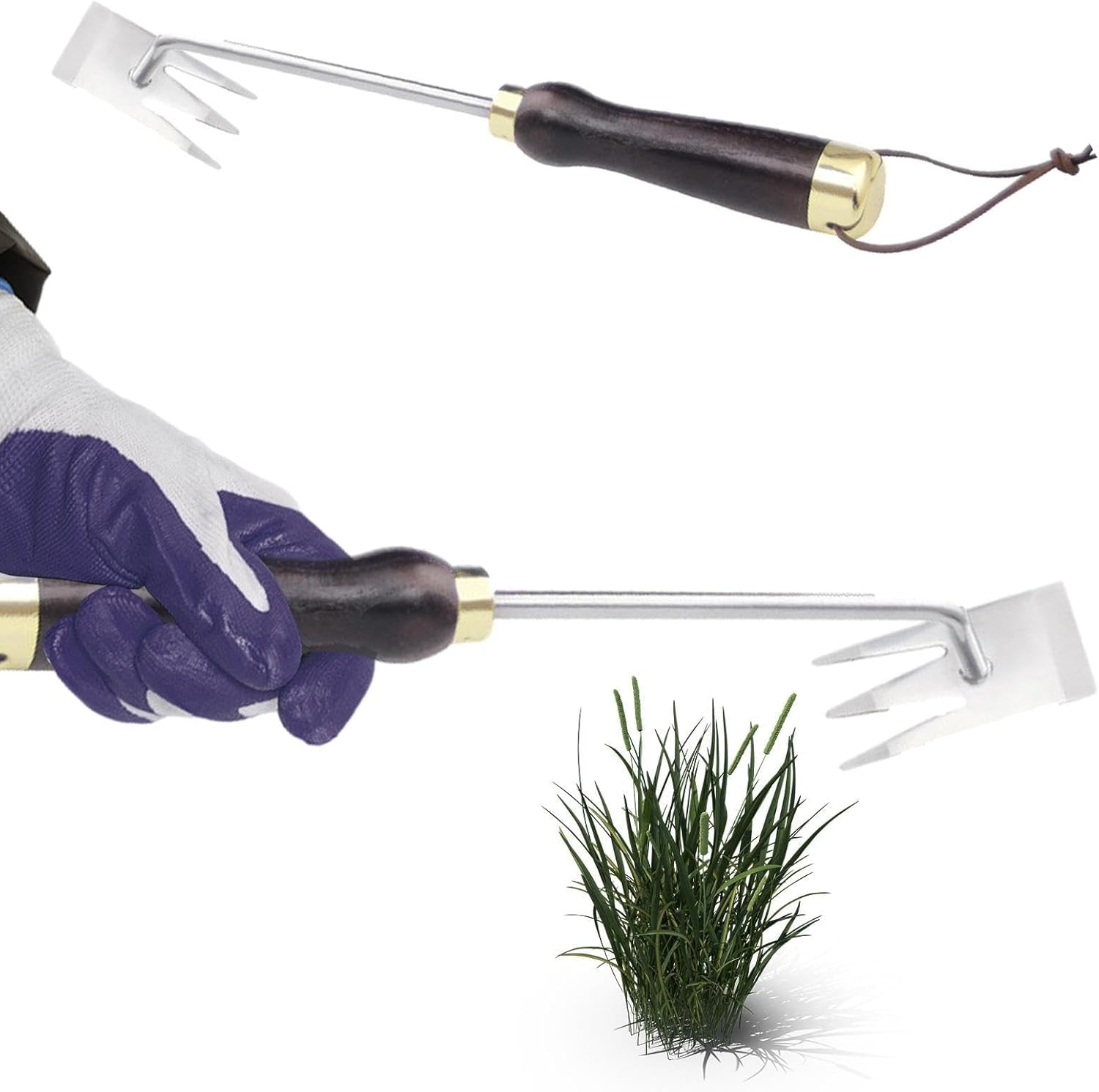 Gartengerät mit Holzgriff und Metallkopf, der auf Gras zielt.