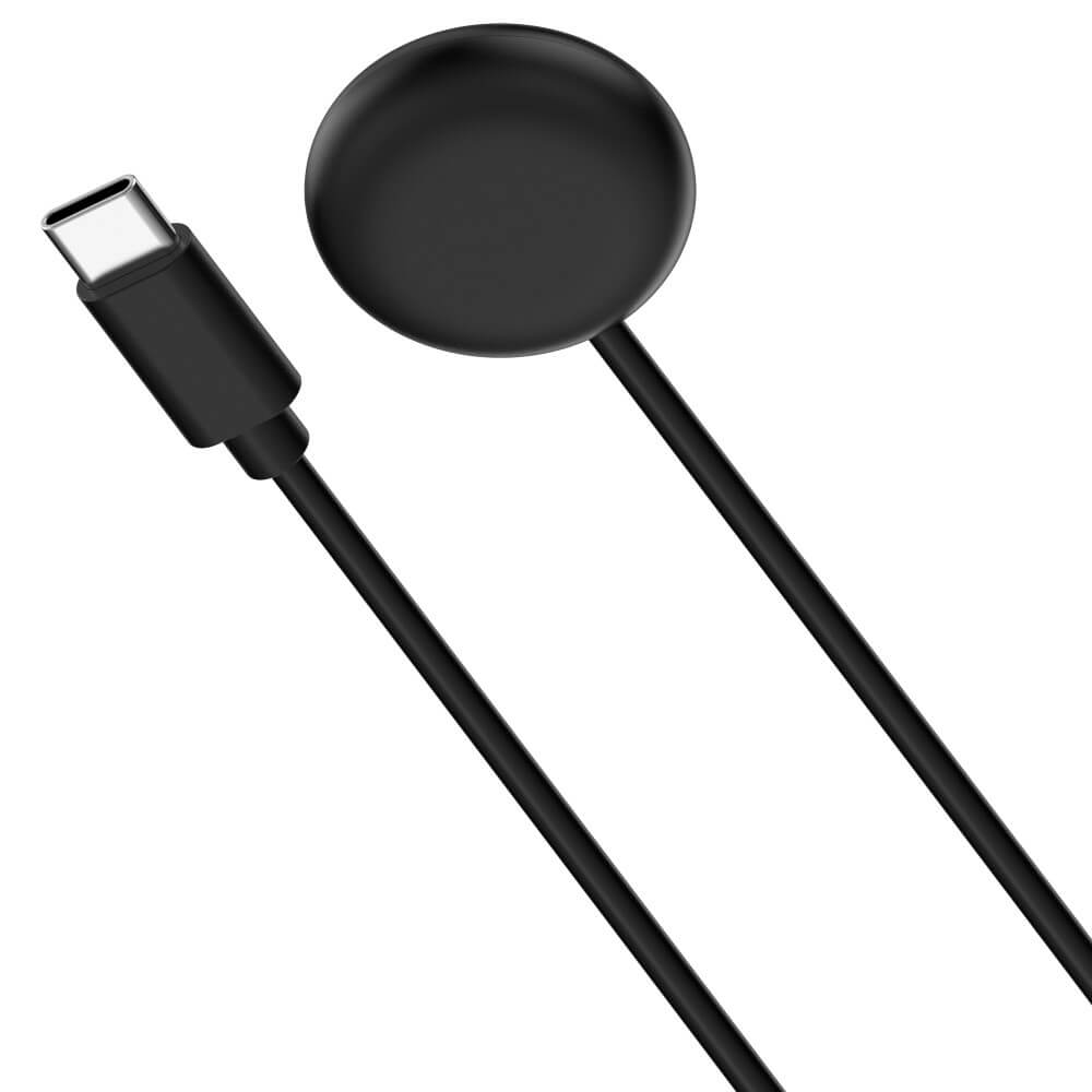 Un câble USB-C noir avec un chargeur rond sur fond blanc.