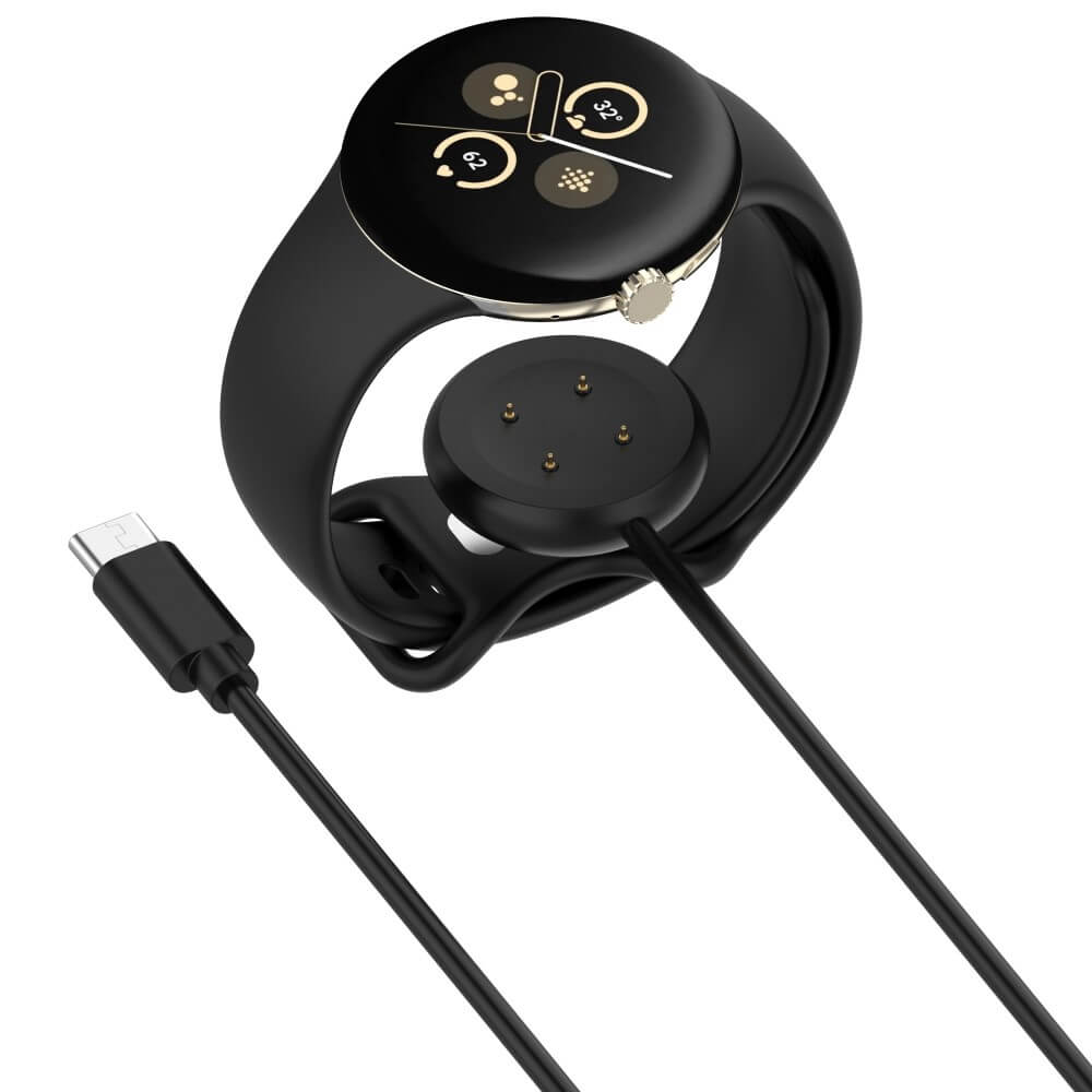 Une montre connectée noire avec câble et chargeur.