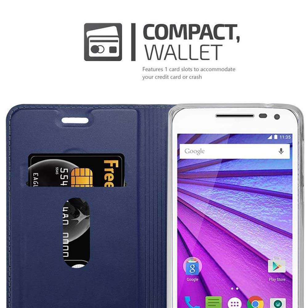 Custodia a portafoglio blu con slot per carte di credito. Accanto c'è uno smartphone.