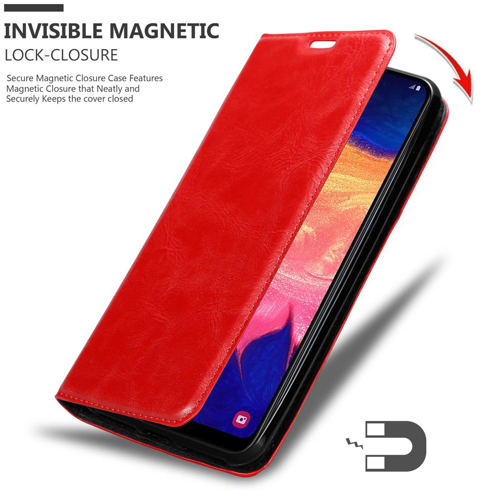 Custodia rossa per telefono con chiusura magnetica, mostrata mentre si apre.