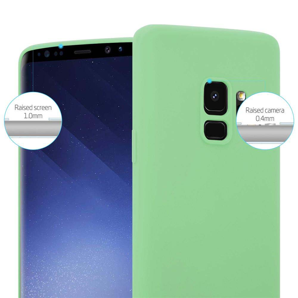 Una cover verde chiaro protegge uno smartphone con schermo e fotocamera rialzati.