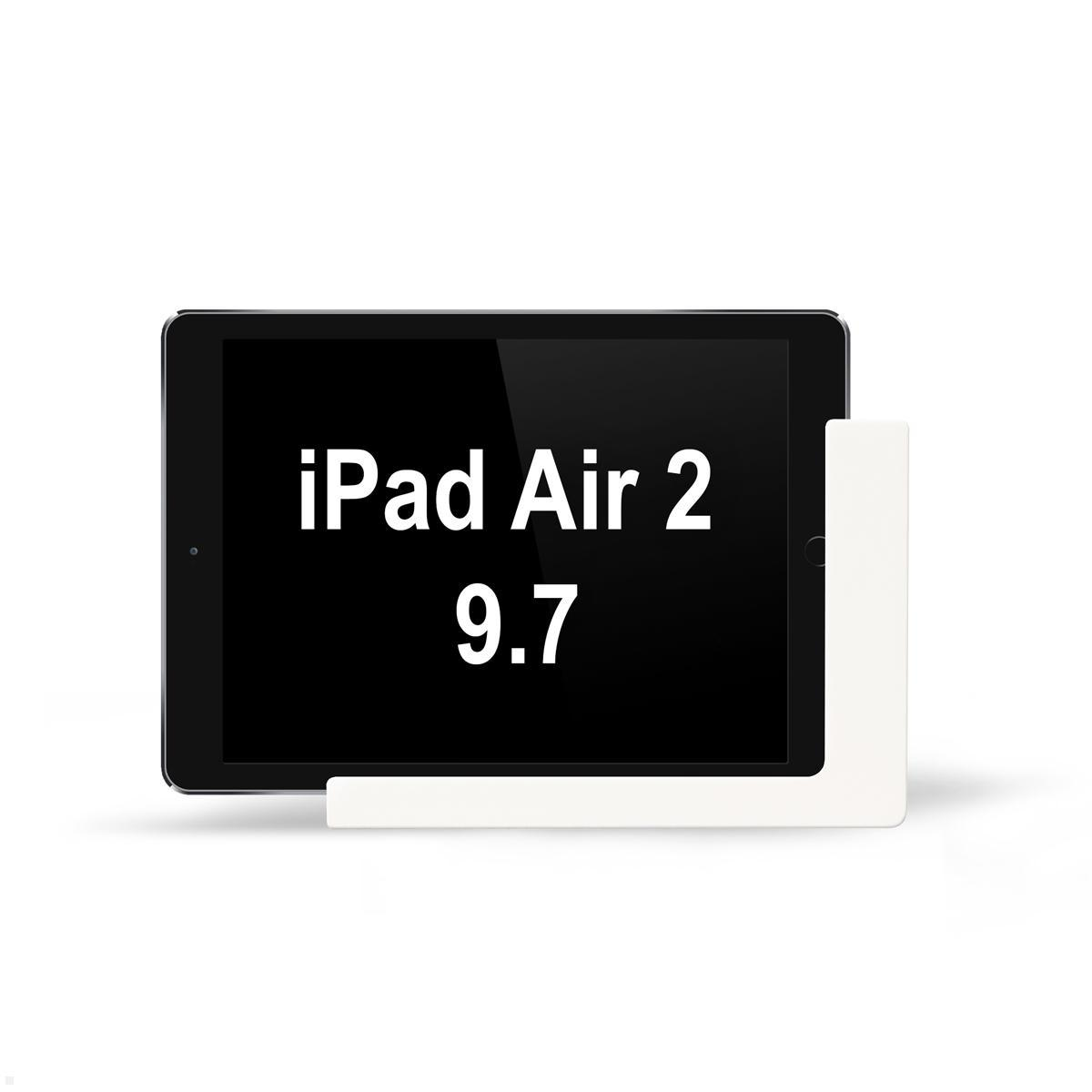 Ein schwarzes iPad Air 2 auf einem weißen Ständer mit der Aufschrift 9.7.