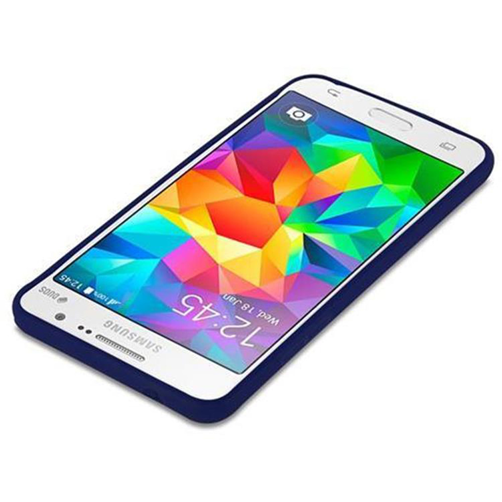 Una cover blu scuro circonda un telefono Samsung bianco con uno sfondo geometrico colorato.