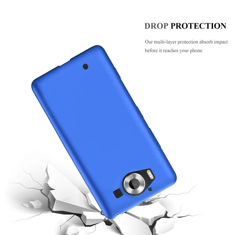 Una cover blu per telefono cade su rocce bianche incrinate.