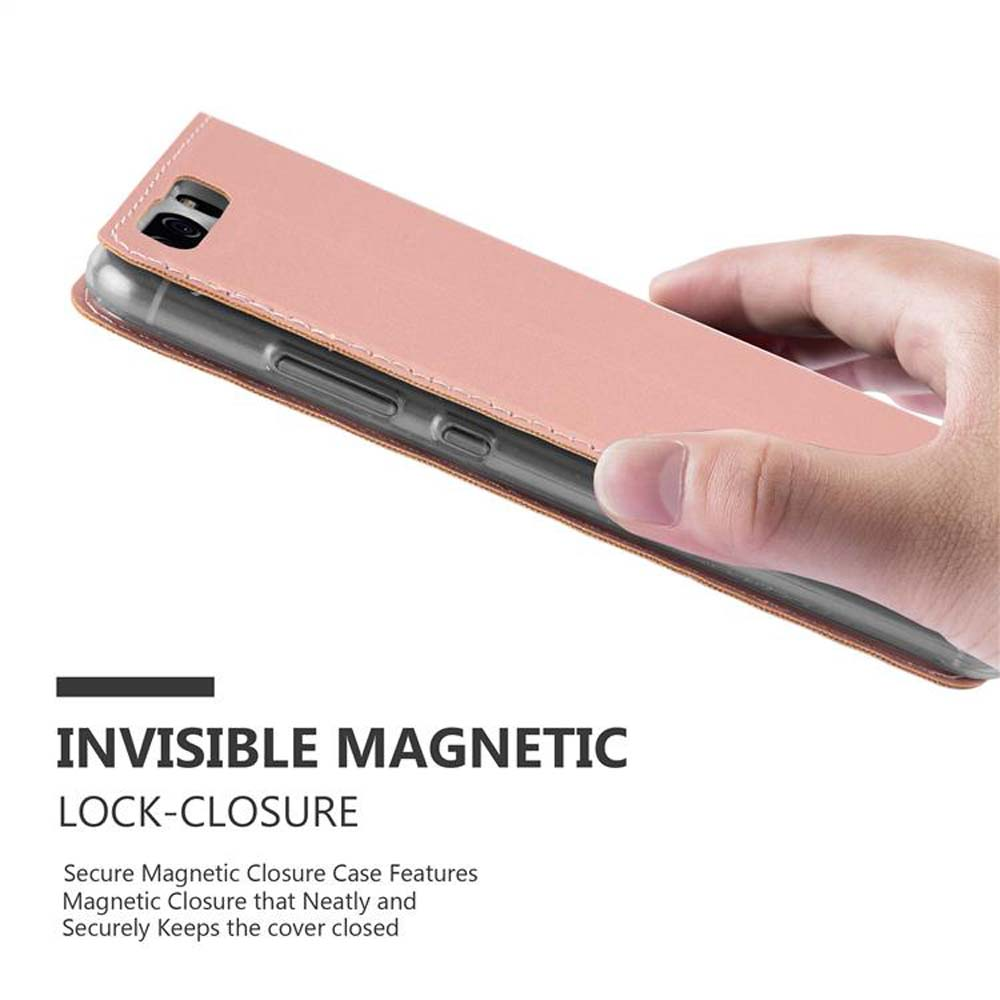 Una mano tiene una custodia rosa per telefono con chiusura magnetica.