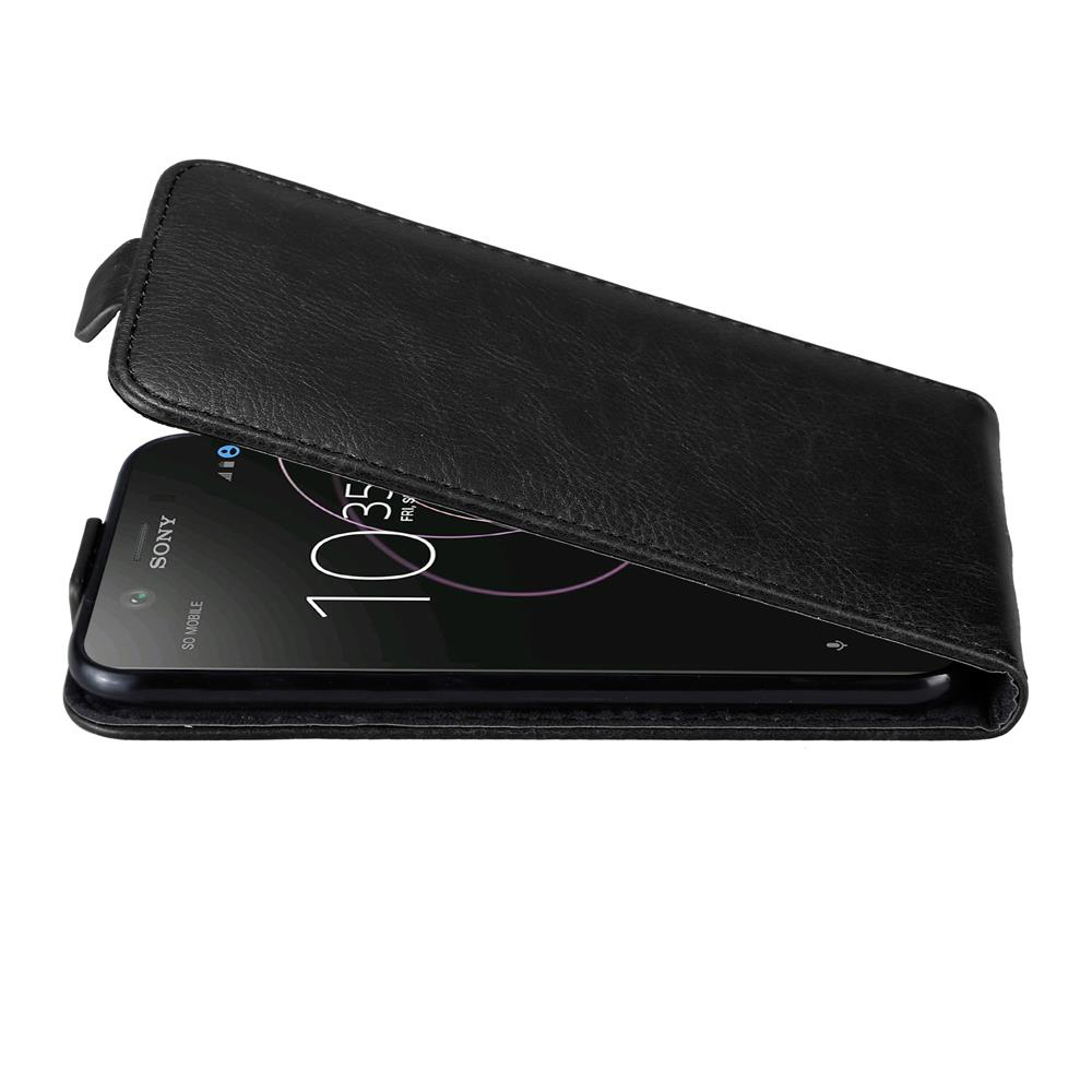 Custodia flip in pelle nera copre uno smartphone Sony con le 10:35.
