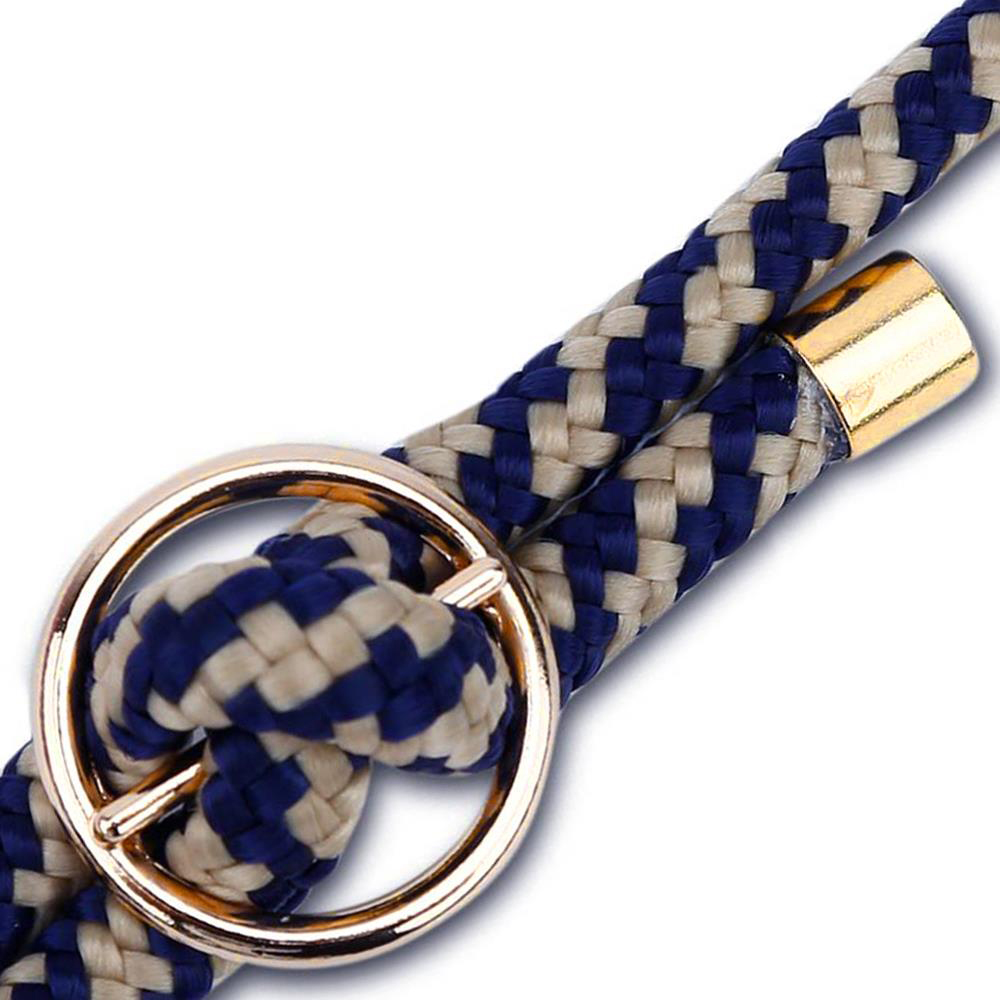 Un cordone intrecciato blu e beige con anello e cappuccio dorati.