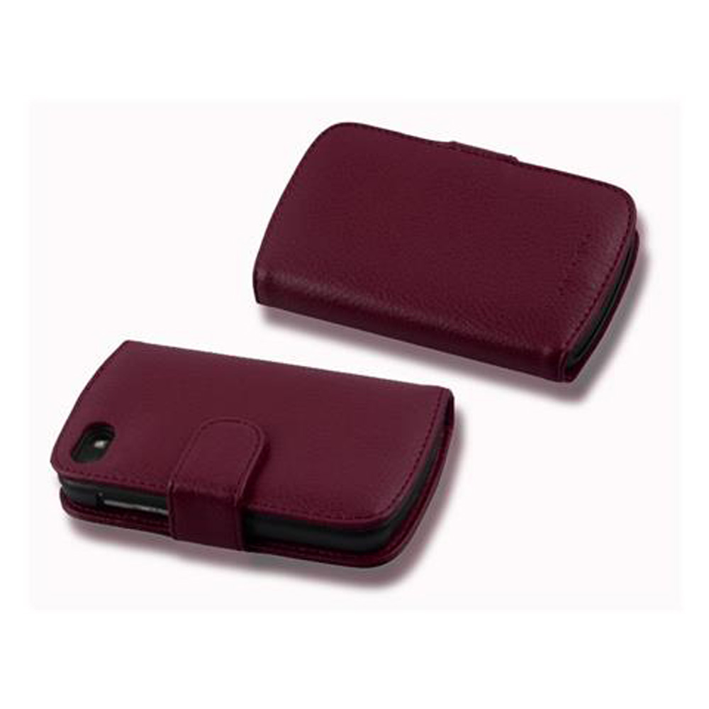 Dos fundas de teléfono de cuero burdeos sobre fondo blanco.