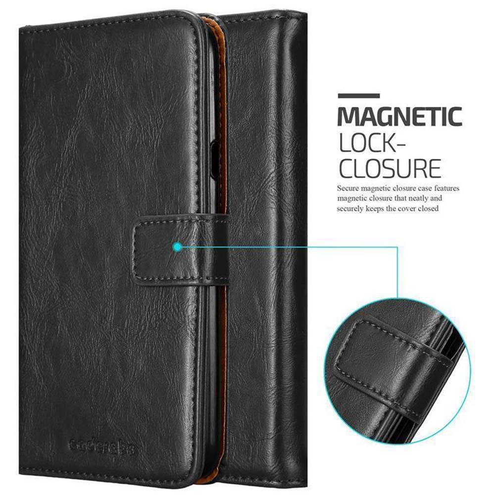 Custodia nera con chiusura magnetica e dettagli cuciti.
