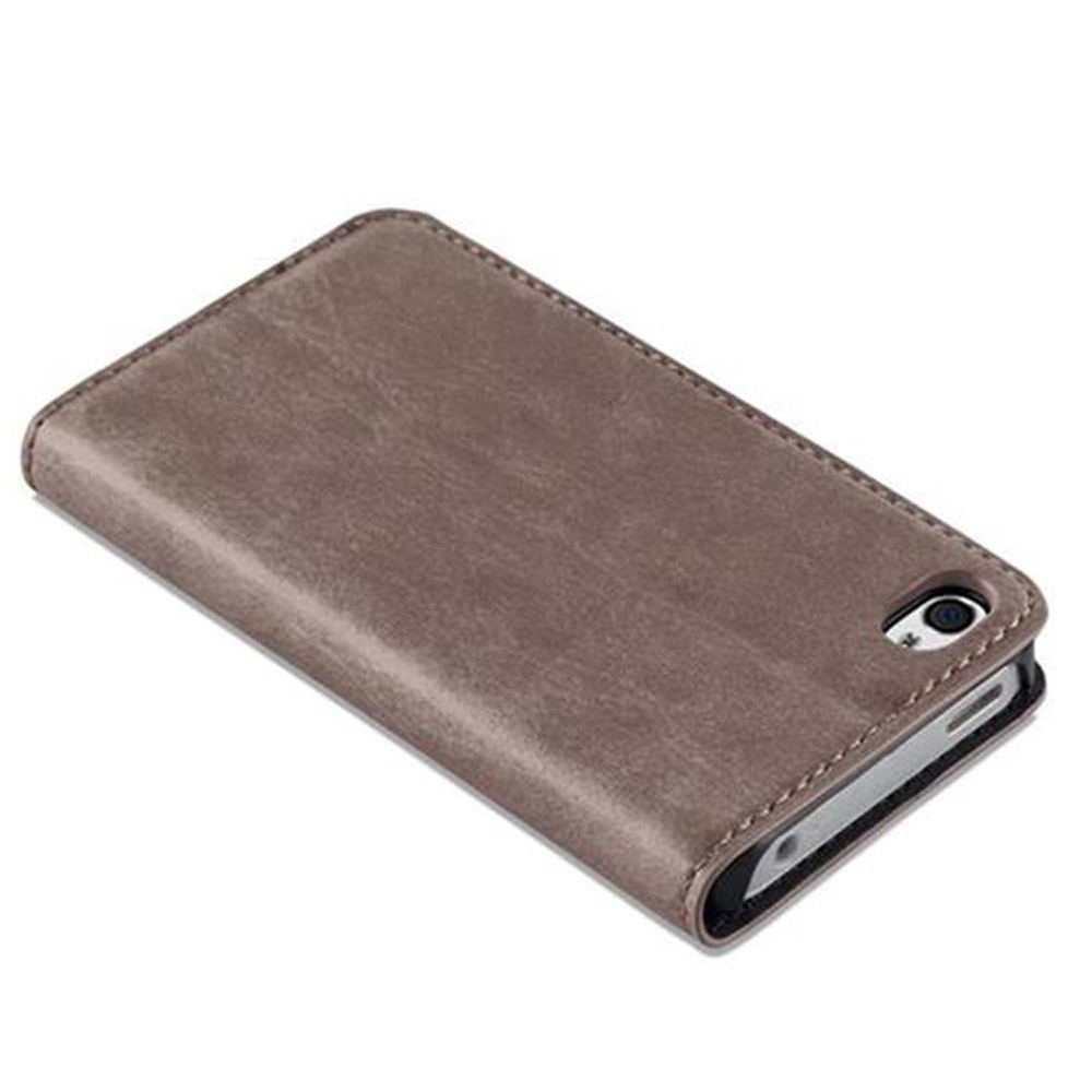 Custodia in pelle marrone per smartphone, su sfondo bianco.