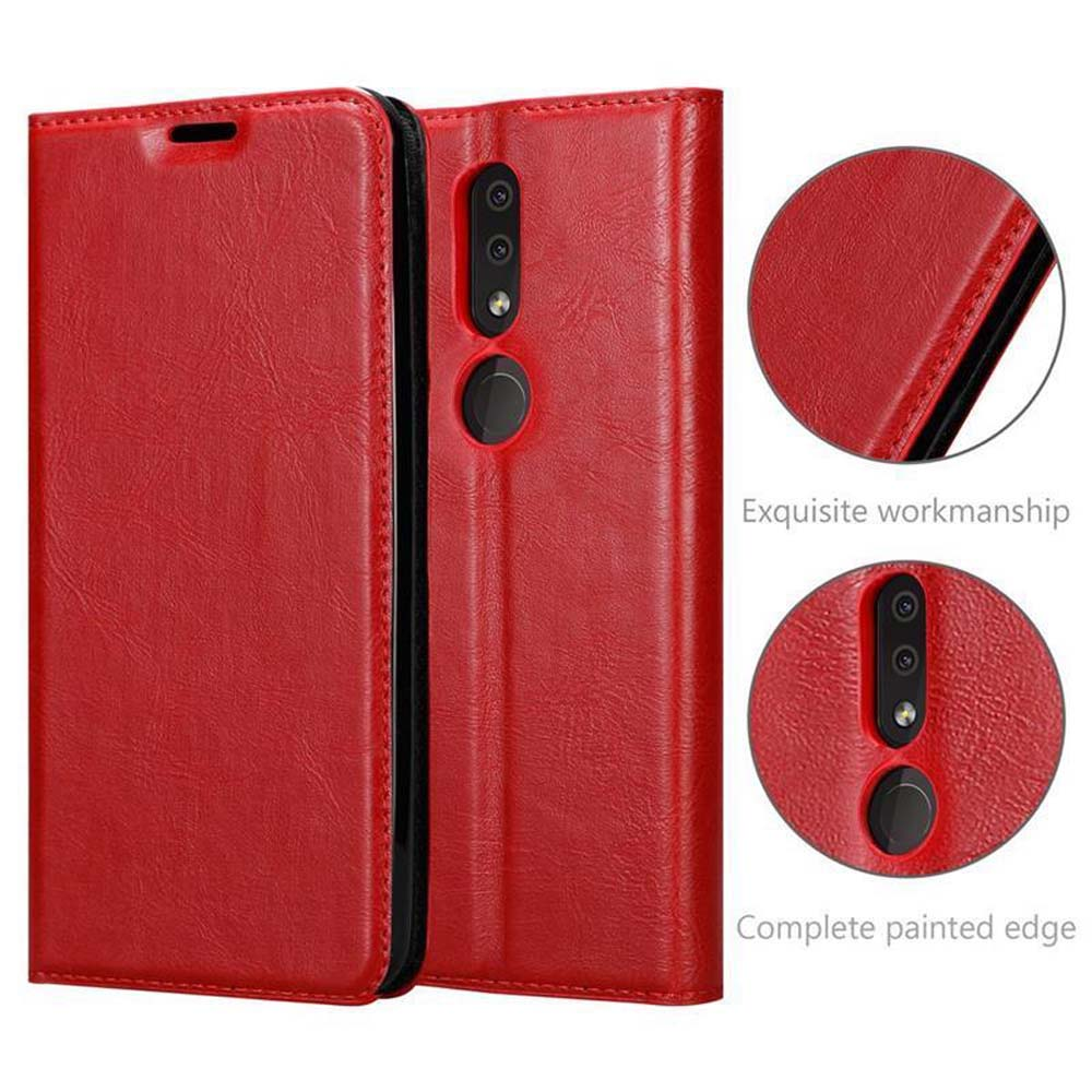Custodia rossa in pelle per telefono con ritaglio fotocamera e pulsante.