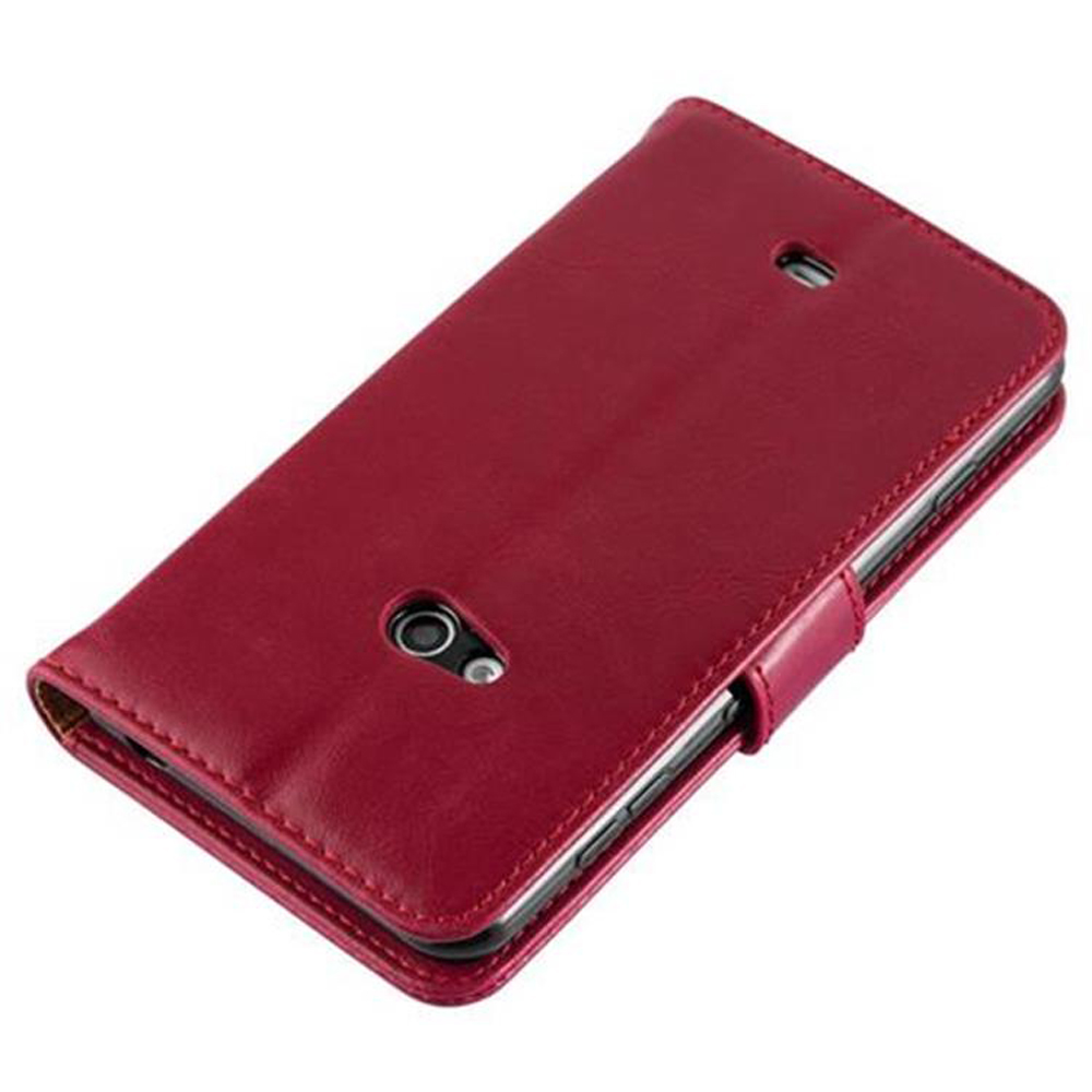 Una custodia a libro in pelle rossa per smartphone, con foro per fotocamera e pulsante.