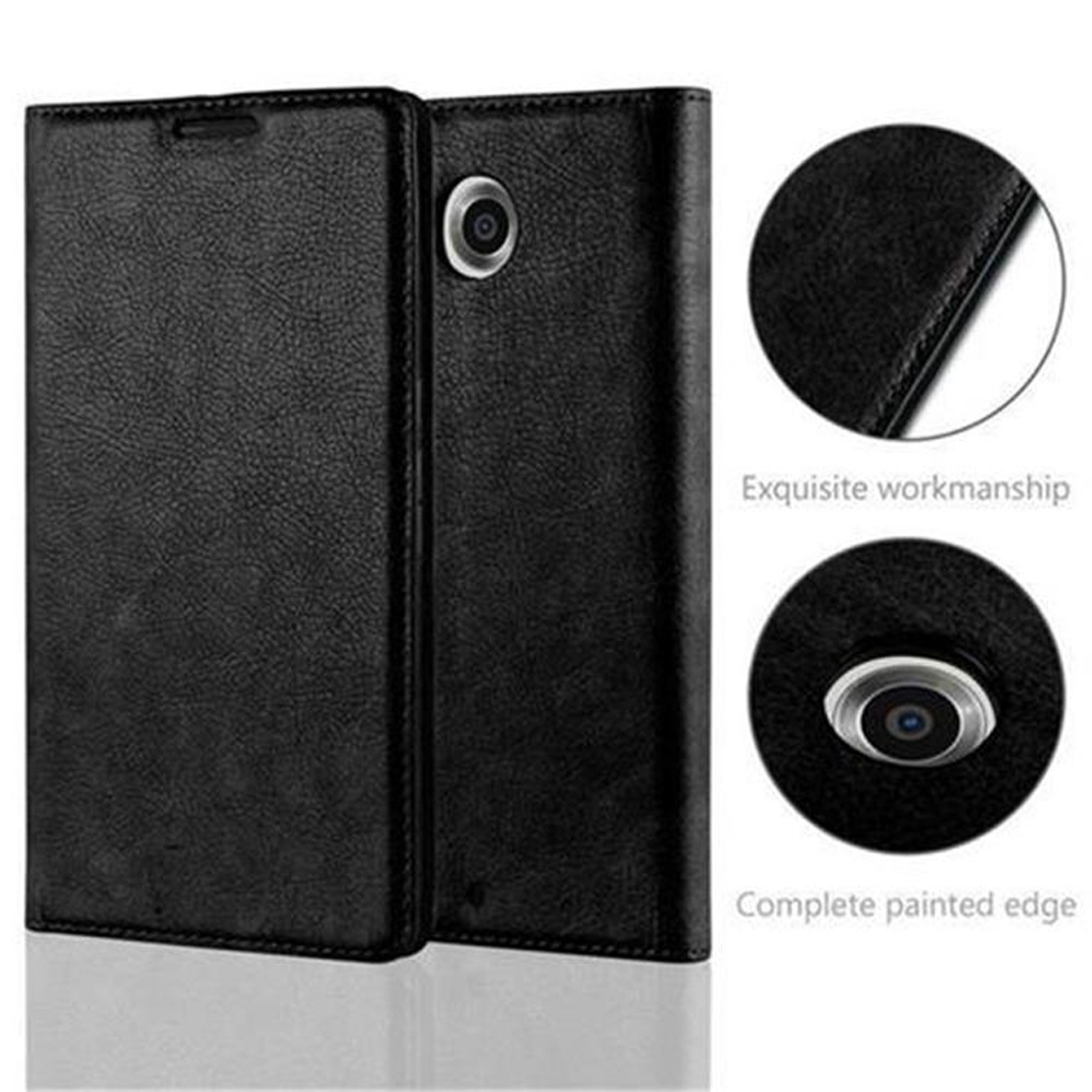 Funda tipo libro de cuero negro para smartphone con hueco para cámara.