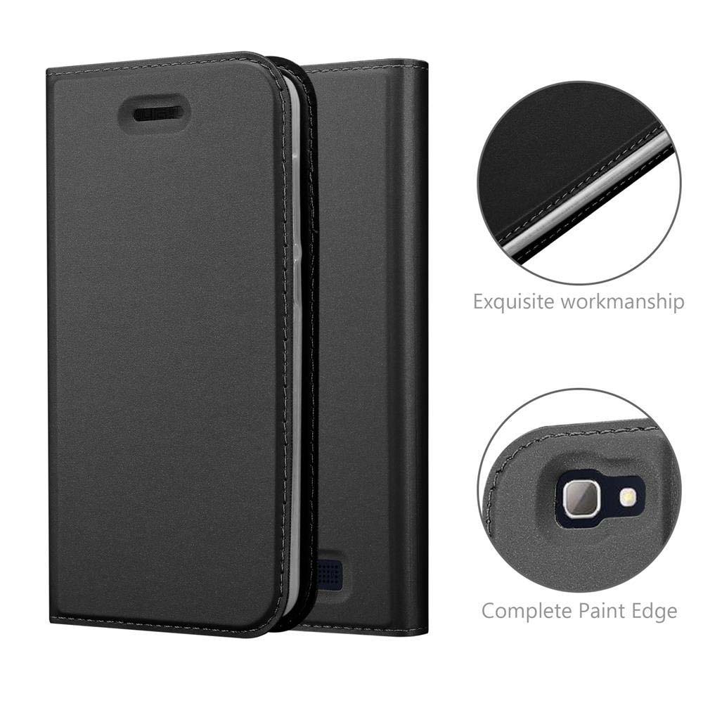 Una funda negra para teléfono plegable con costuras y recortes.