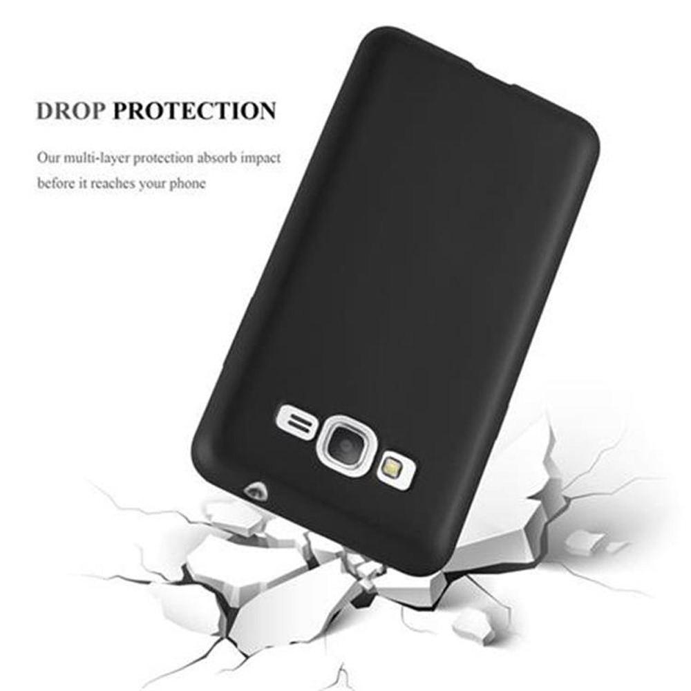 Funda negra para teléfono con lente de cámara sobre superficie blanca agrietada.