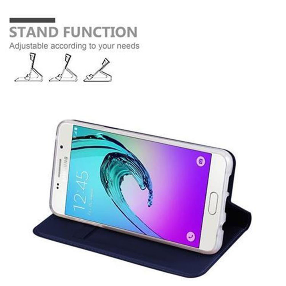 Uno smartphone in una custodia blu con funzione stand.