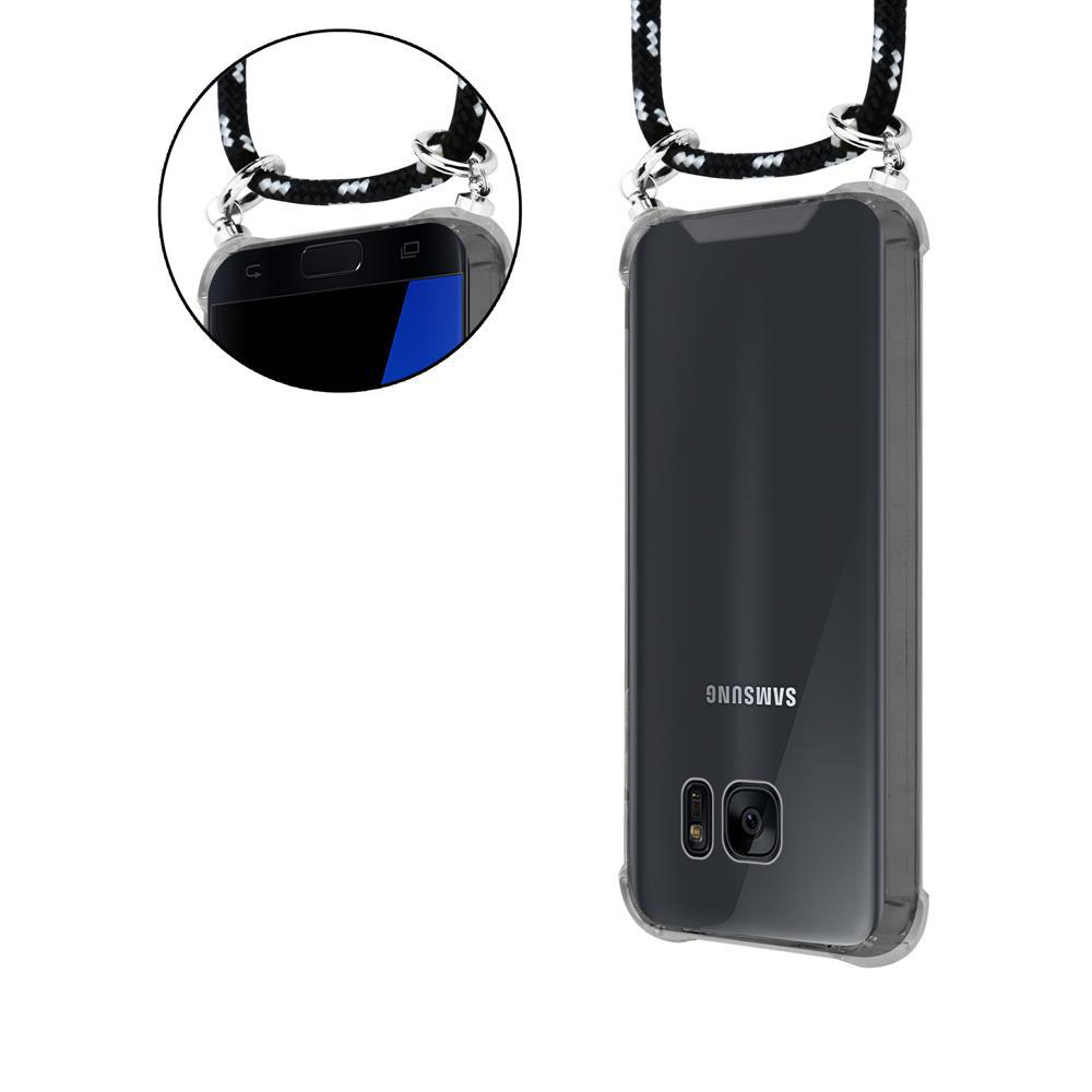 Uno smartphone in una custodia trasparente con laccetto