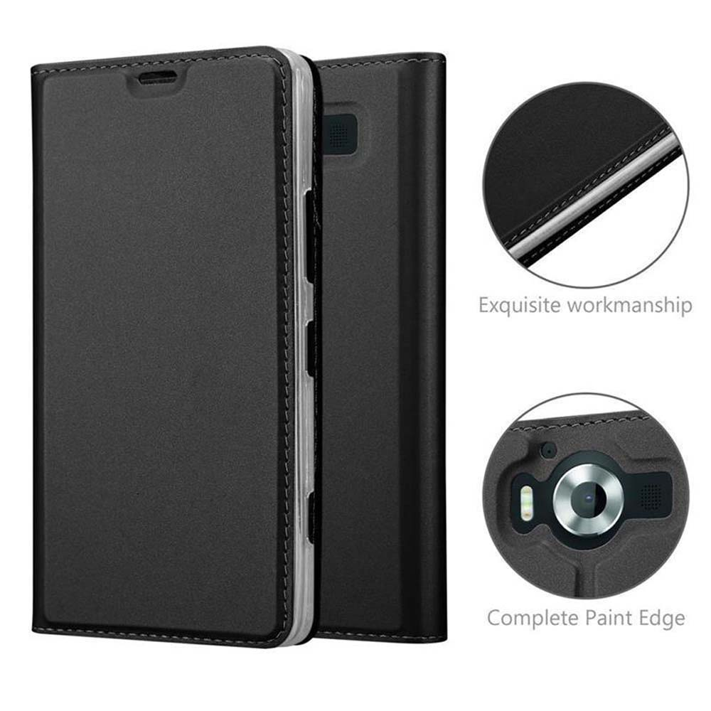 Funda de teléfono negra con costuras, primeros planos muestran artesanía y acabado.