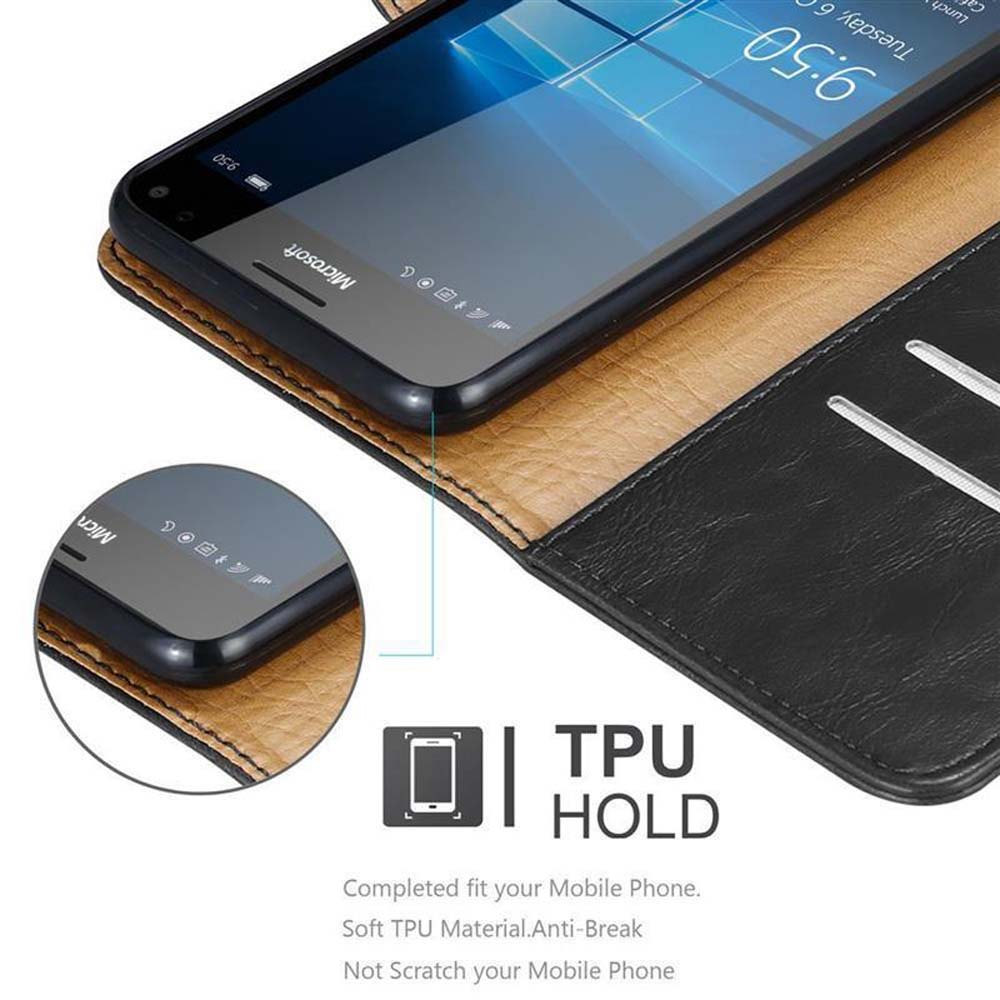 Un telefono nero in una custodia marrone e nera, con logo TPU HOLD.