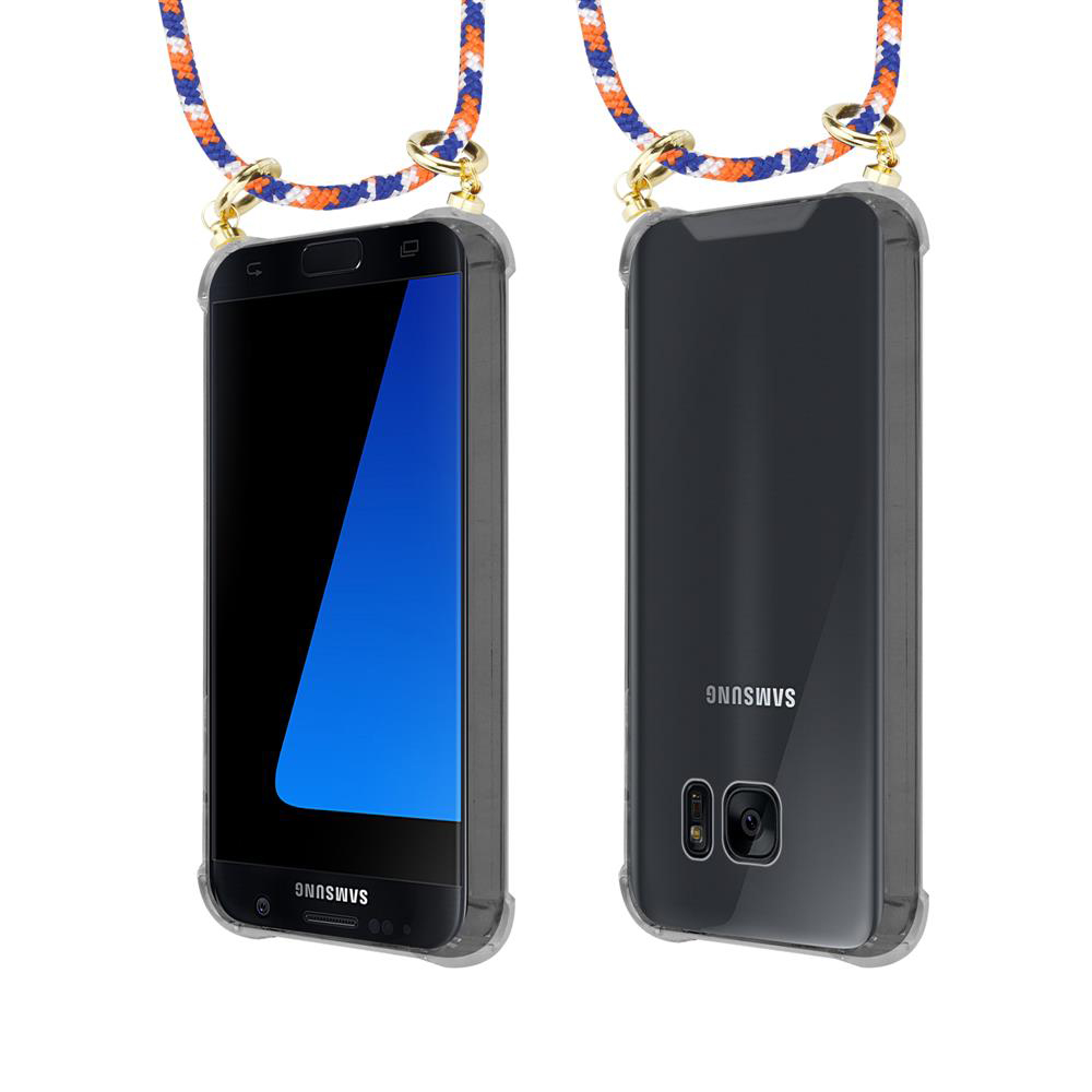 Uno smartphone in custodia trasparente con laccetto intrecciato.