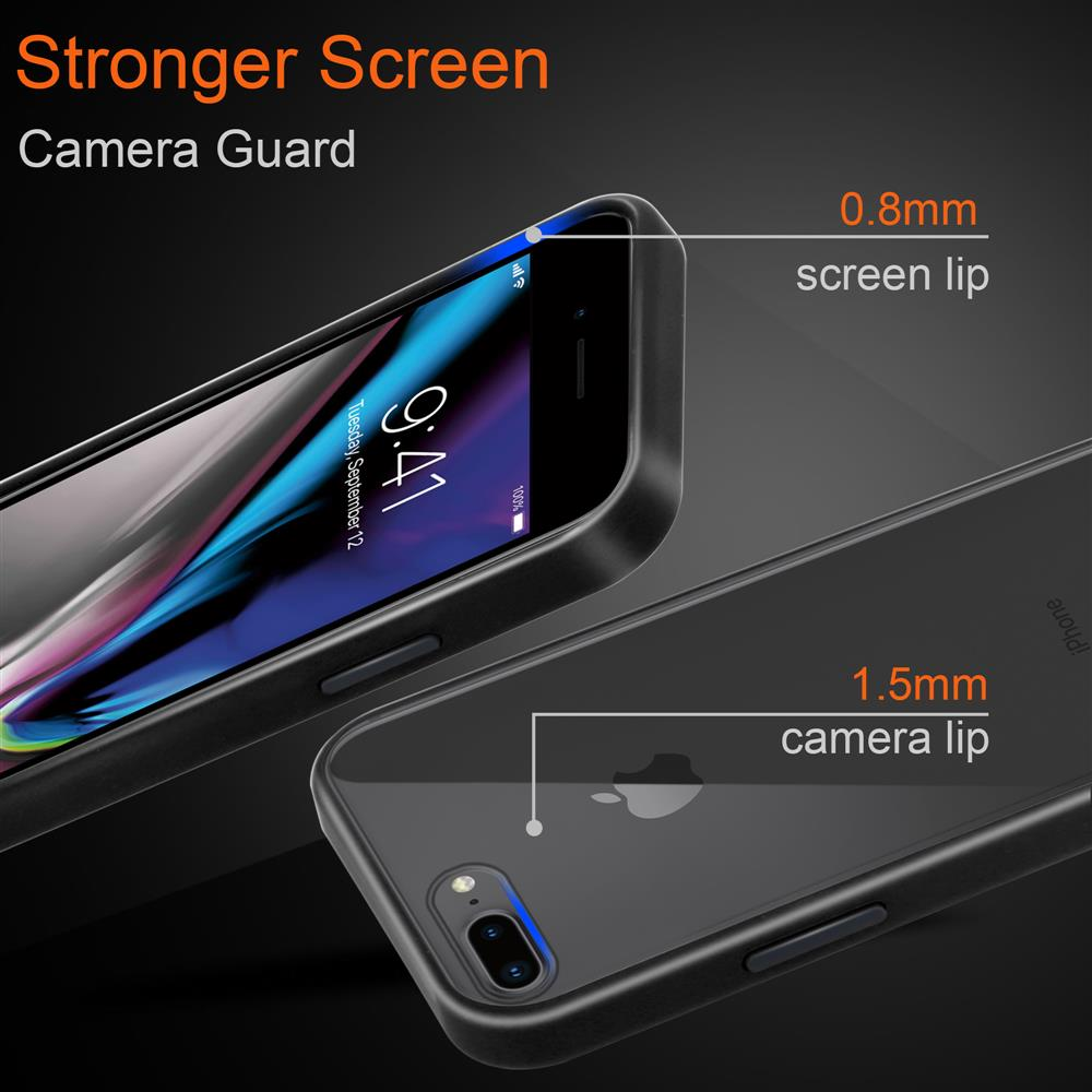 Un iPhone nero con custodia protettiva, appoggiato su una superficie.