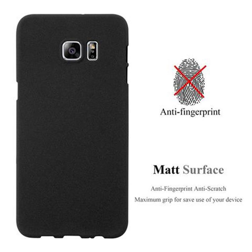 Custodia nera per telefono con ritaglio fotocamera e testo su superficie opaca.
