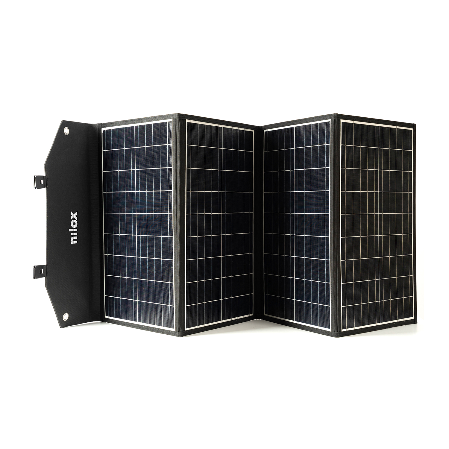 Czarny, składany panel słoneczny z czterema modułami na białym tle.