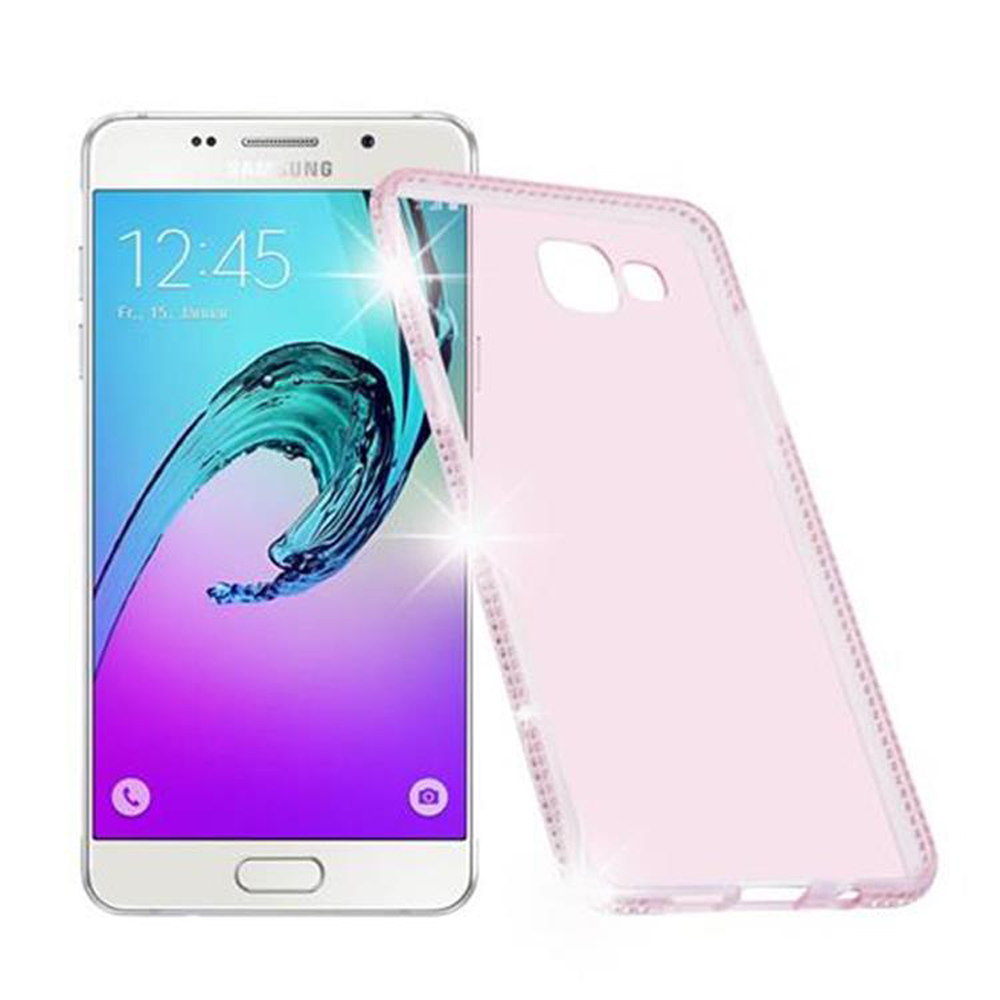 Una cover rosa per telefono accanto a uno smartphone che mostra le 12:45.