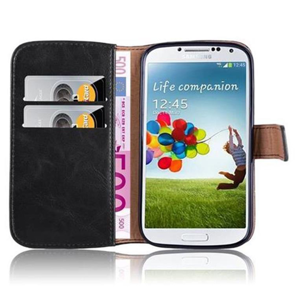Custodia in pelle nera con due fessure per carte, banconote e uno smartphone.