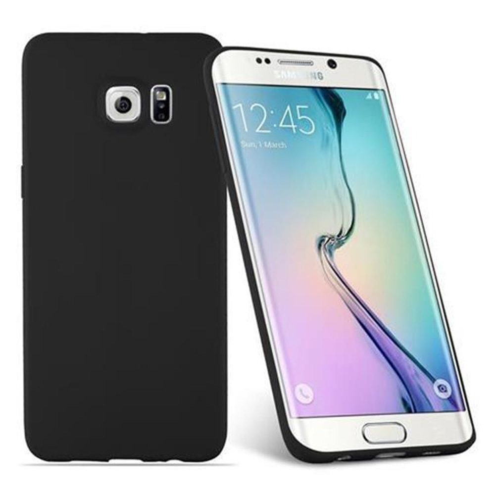 Uno smartphone nero con cornice argentata mostra le 12:45. Una custodia nera accanto.