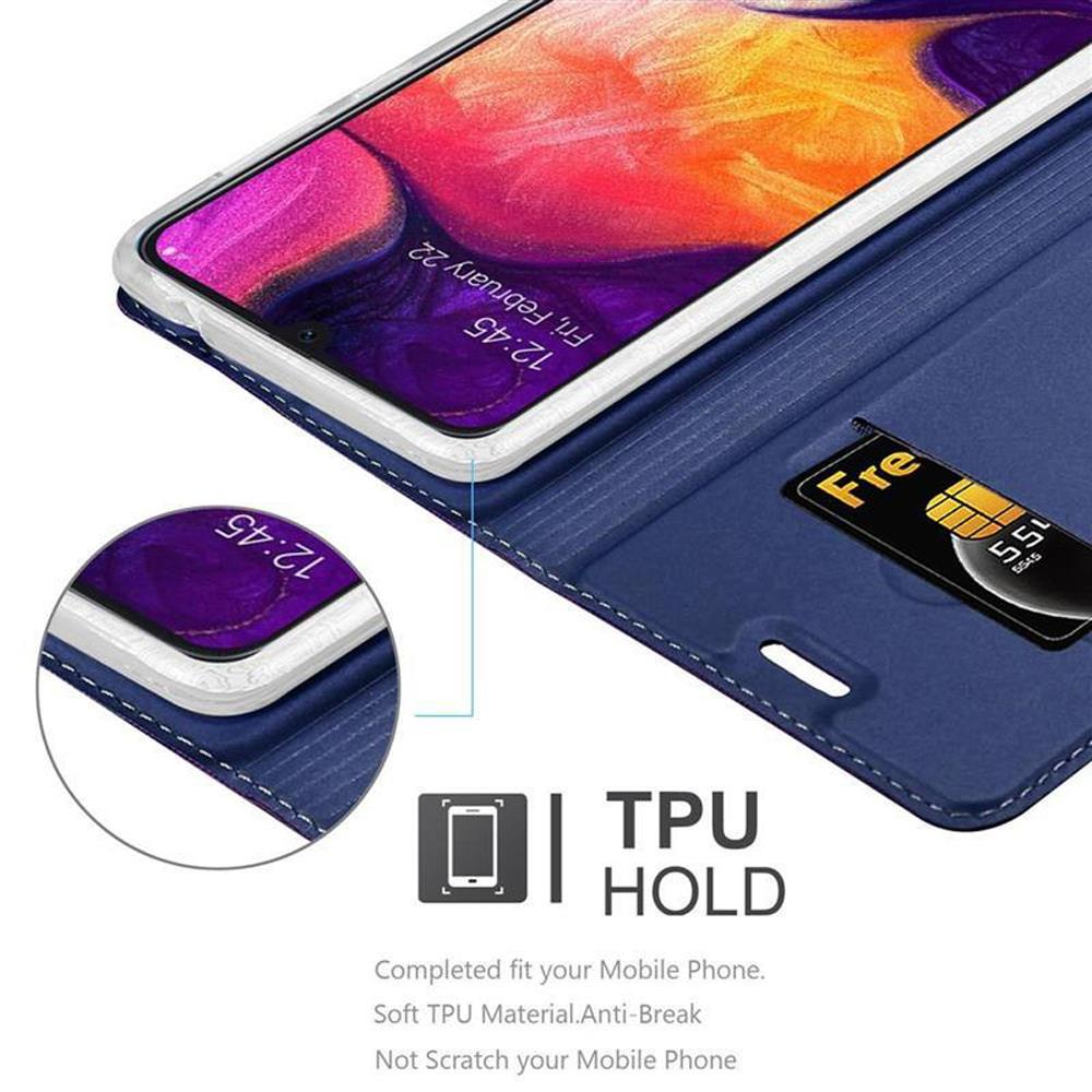 Una custodia blu per telefono che mostra un telefono con un porta SIM.