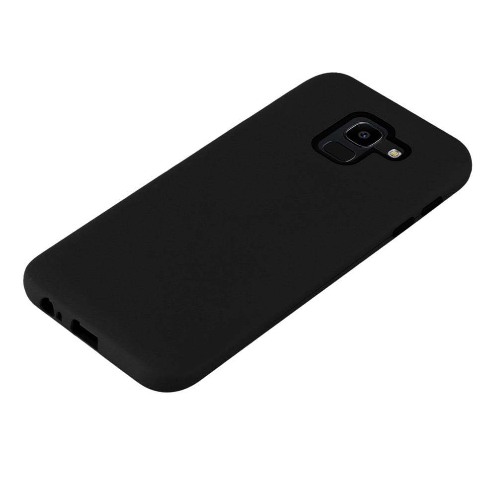 Custodia nera per telefono con ritaglio fotocamera, su sfondo bianco.