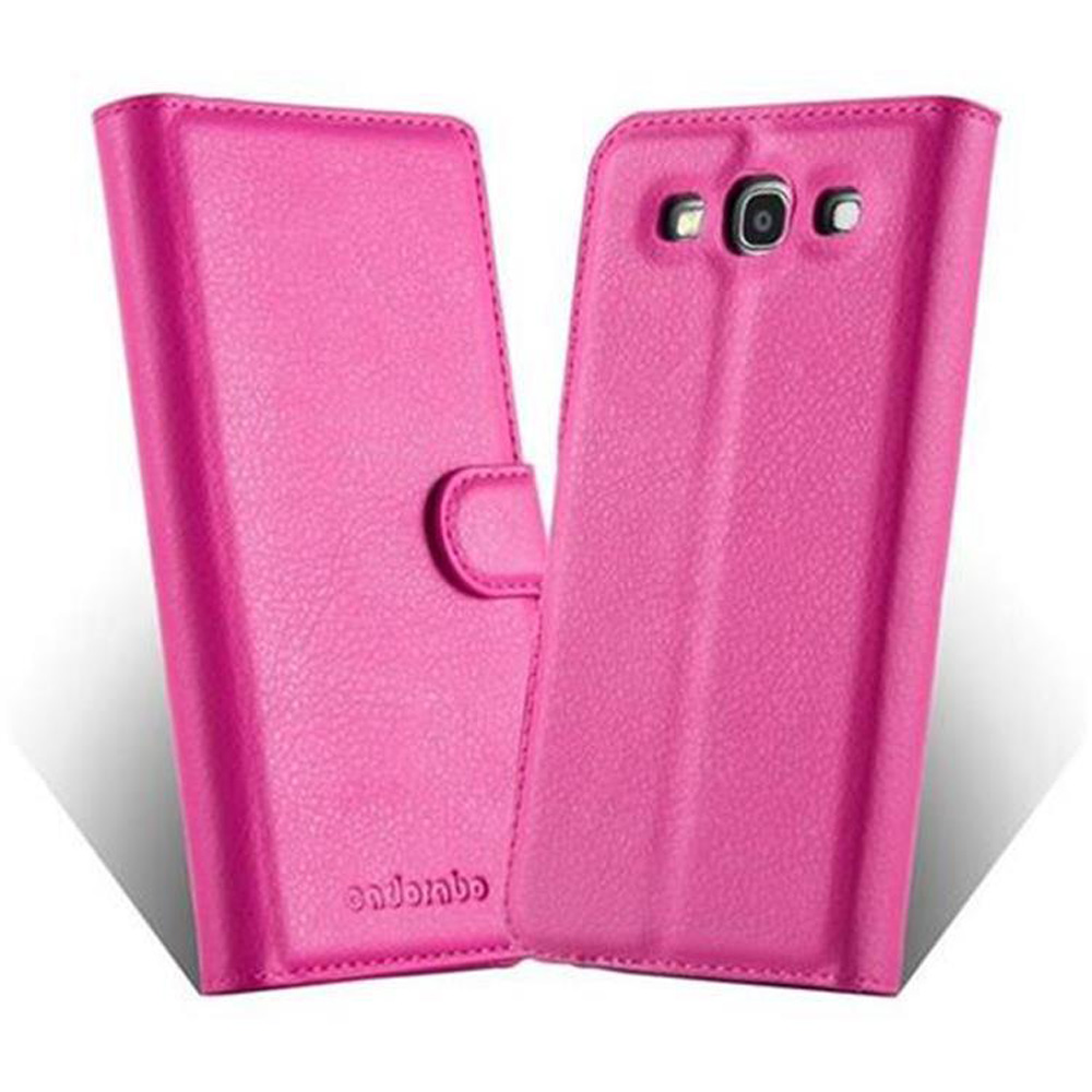 Ein pinkes Leder-Flip-Handyhülle mit Kameraschlitz und Logo.