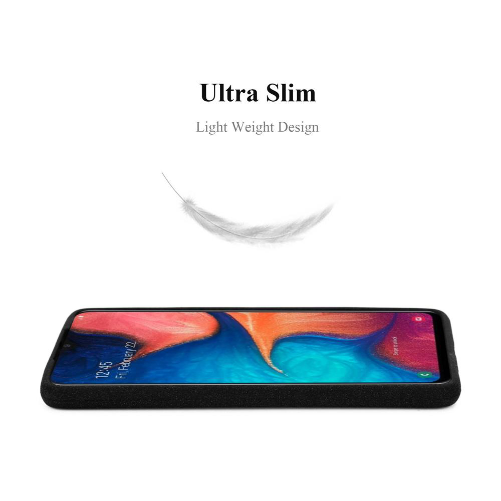 Uno smartphone sottile con un'icona di piuma e testo 'Ultra Slim'.