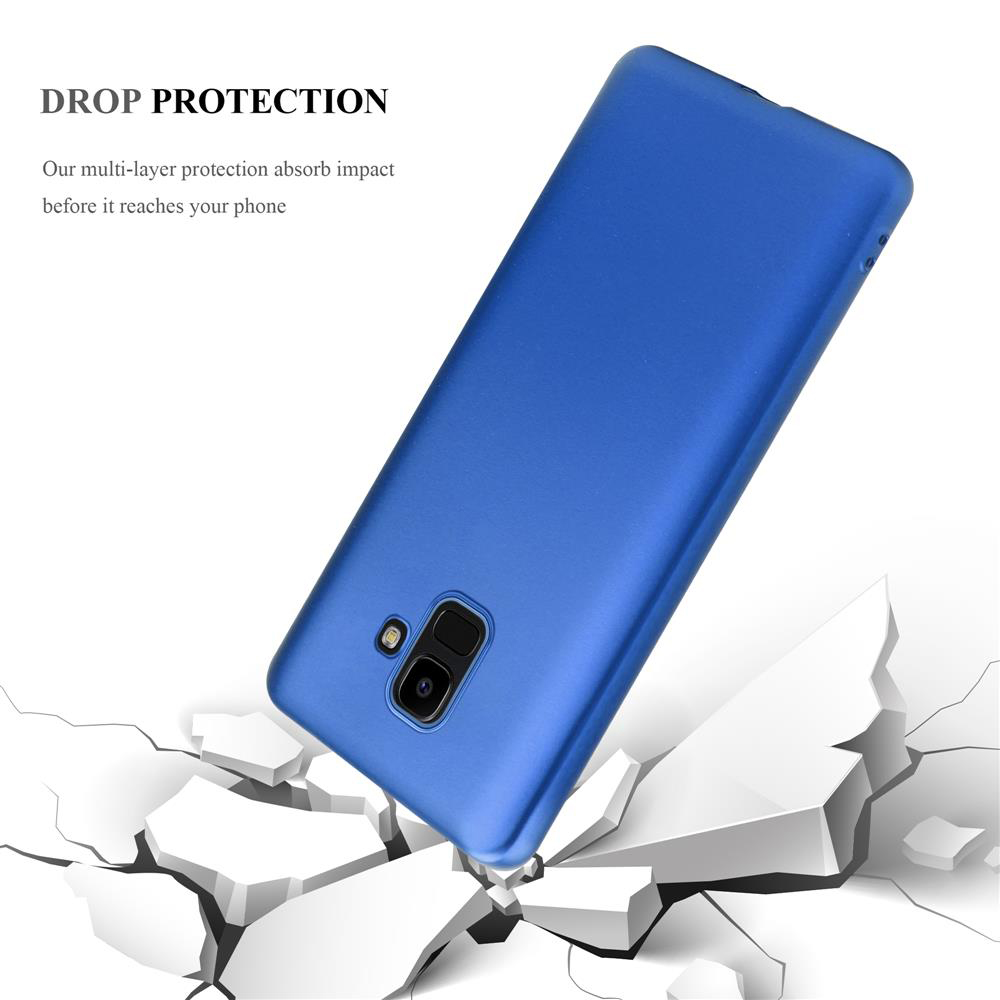 Una custodia blu per telefono su terreno bianco crepato, con testo sulla protezione anticaduta.