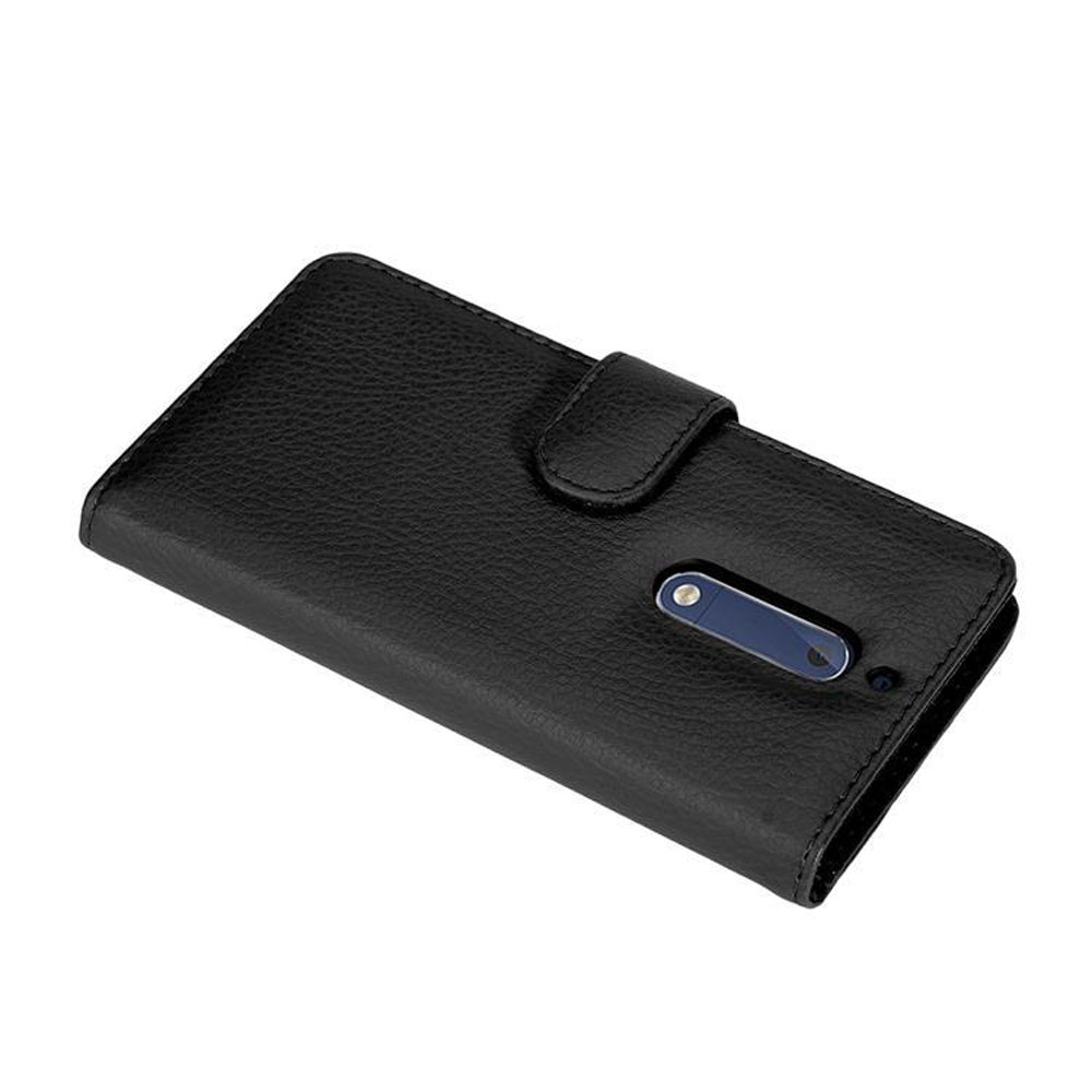 Custodia a libro in pelle nera per smartphone con foro.