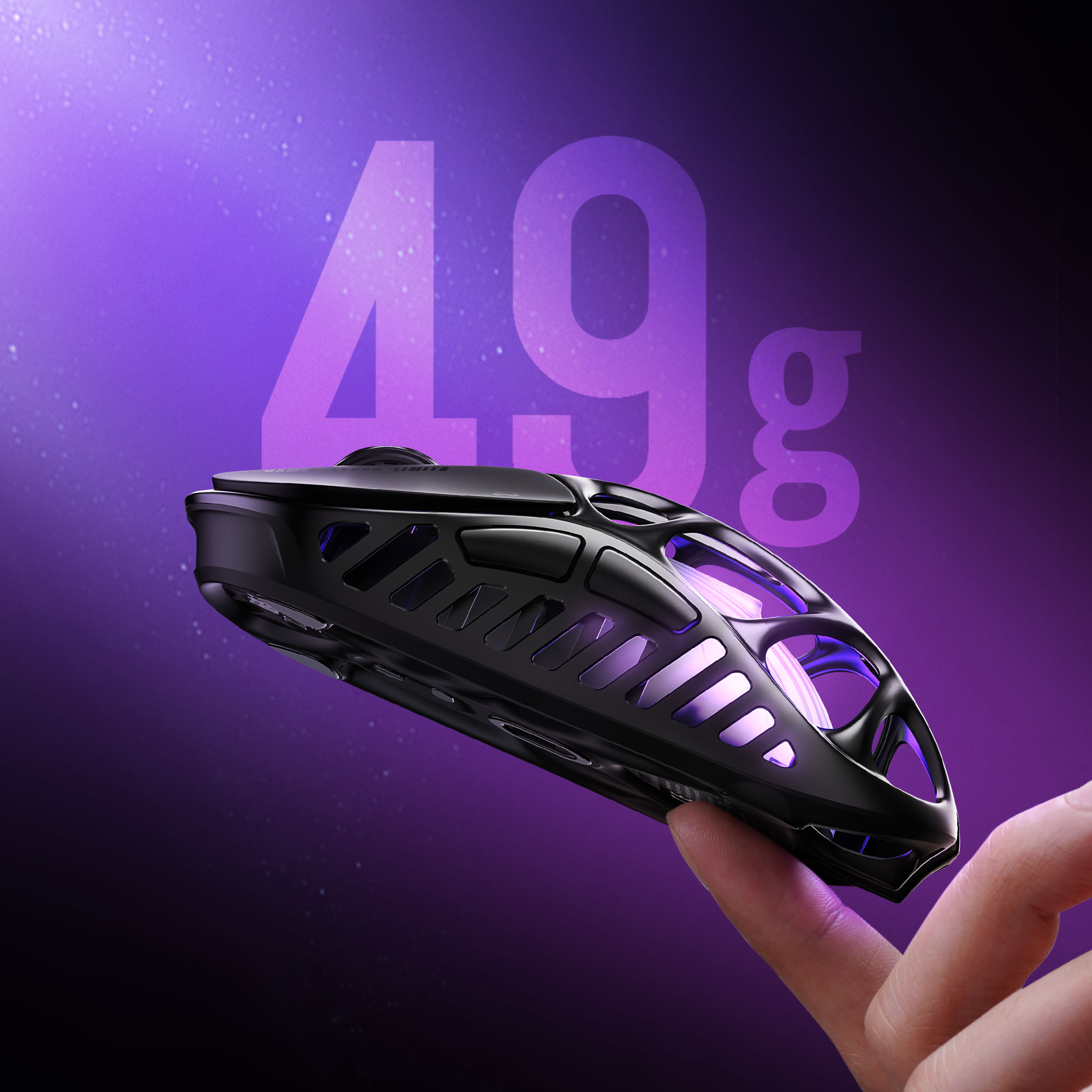 Czarna, lekka mysz z fioletowym podświetleniem na palcu, 49g.