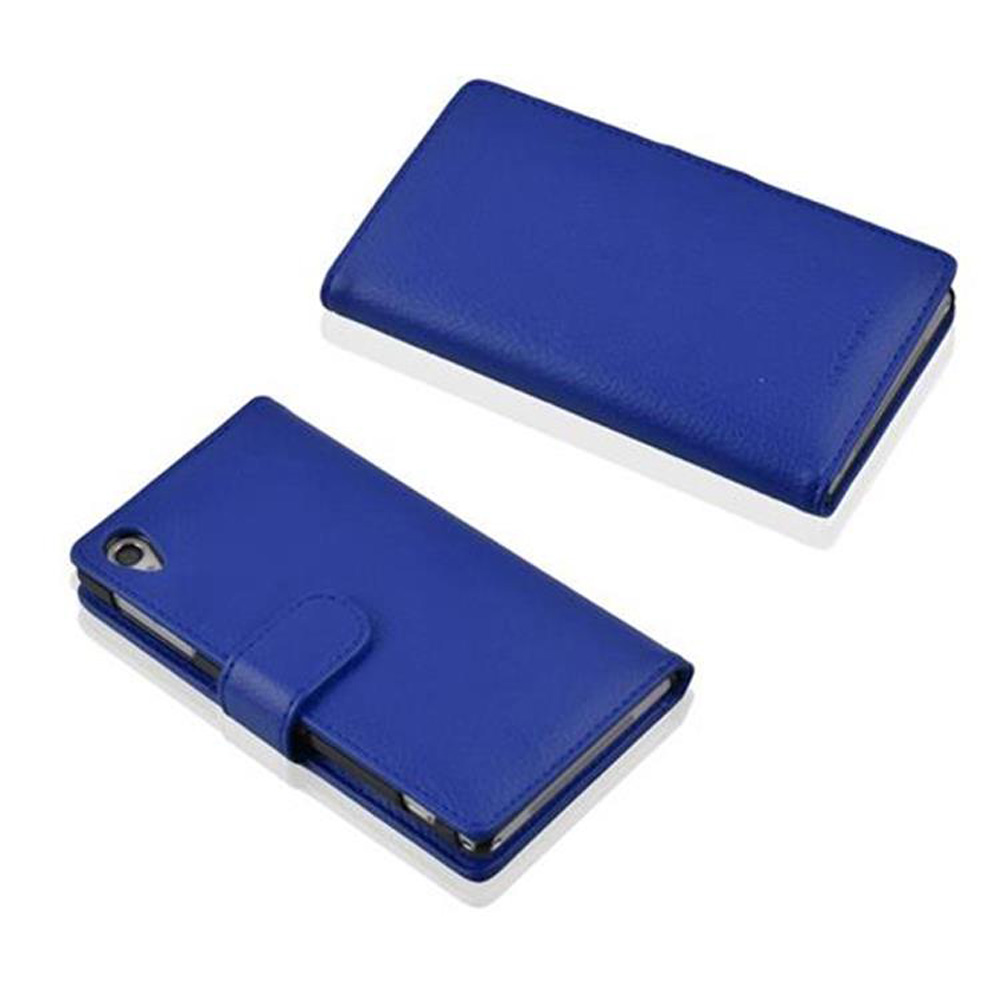 Dos fundas azules para teléfono móvil sobre fondo blanco.