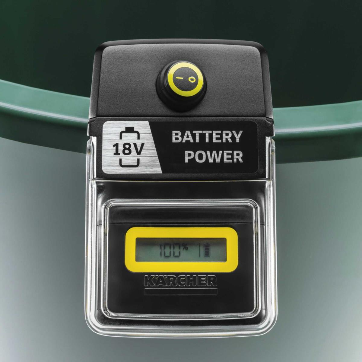 Indicador de batería de 18V muestra 100% de carga. Logo Kärcher.